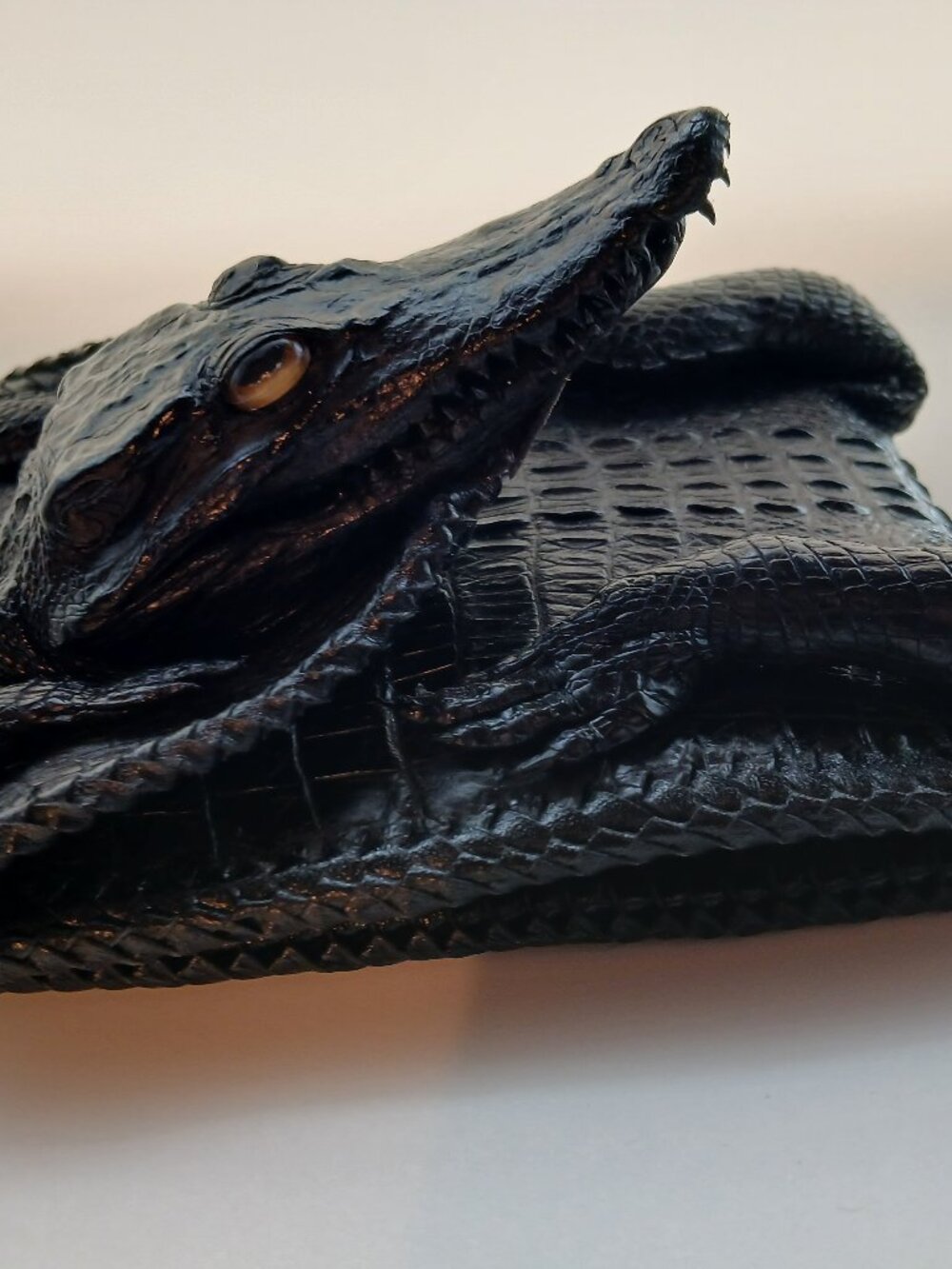 Black Genuine Cow Men's Black Leather Wallet in Alligator Shape